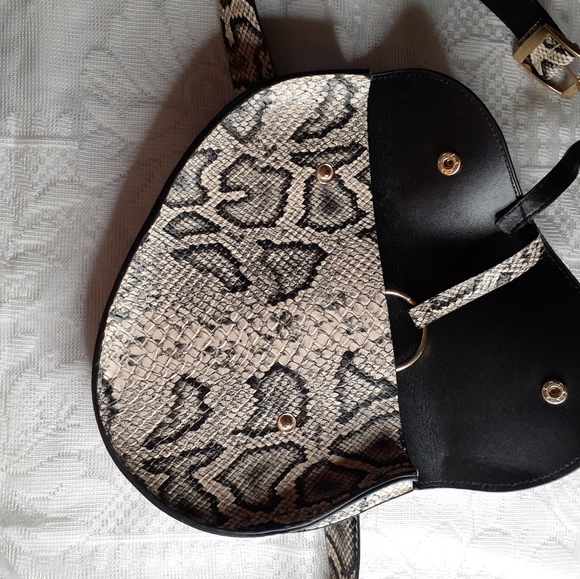 🥂 Handbag/Fashion Accessory Belt Combo - Picture 9 of 16